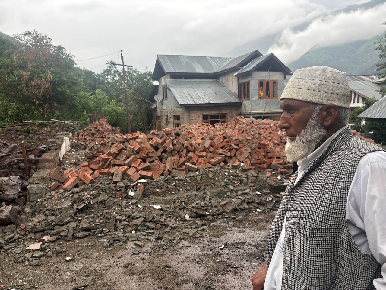Kashmir bombing war Salamabad